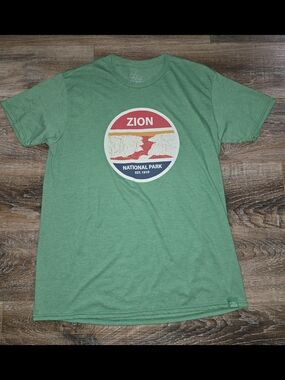 Zion National Park Green Graphic Tee Mena Large Green T-Shirt Large Wild Tribute